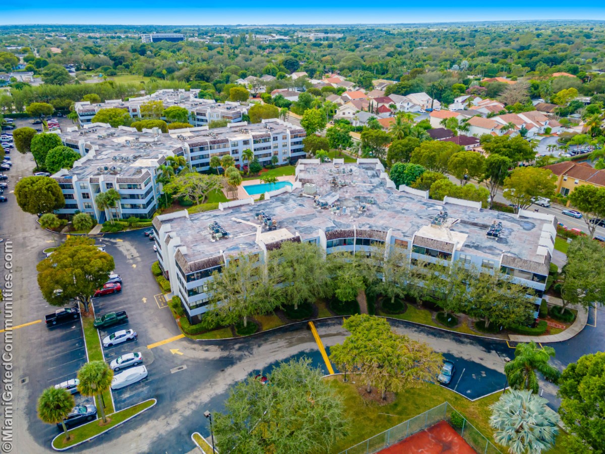 Kendall Gate Condo For Sale